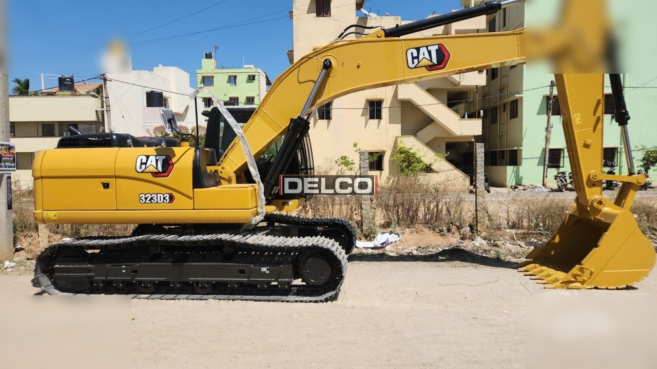 CATERPILLAR 323D3 - Багер гасеничар: слика 1 CATERPILLAR 323D3 - Багер гасеничар: слика 1