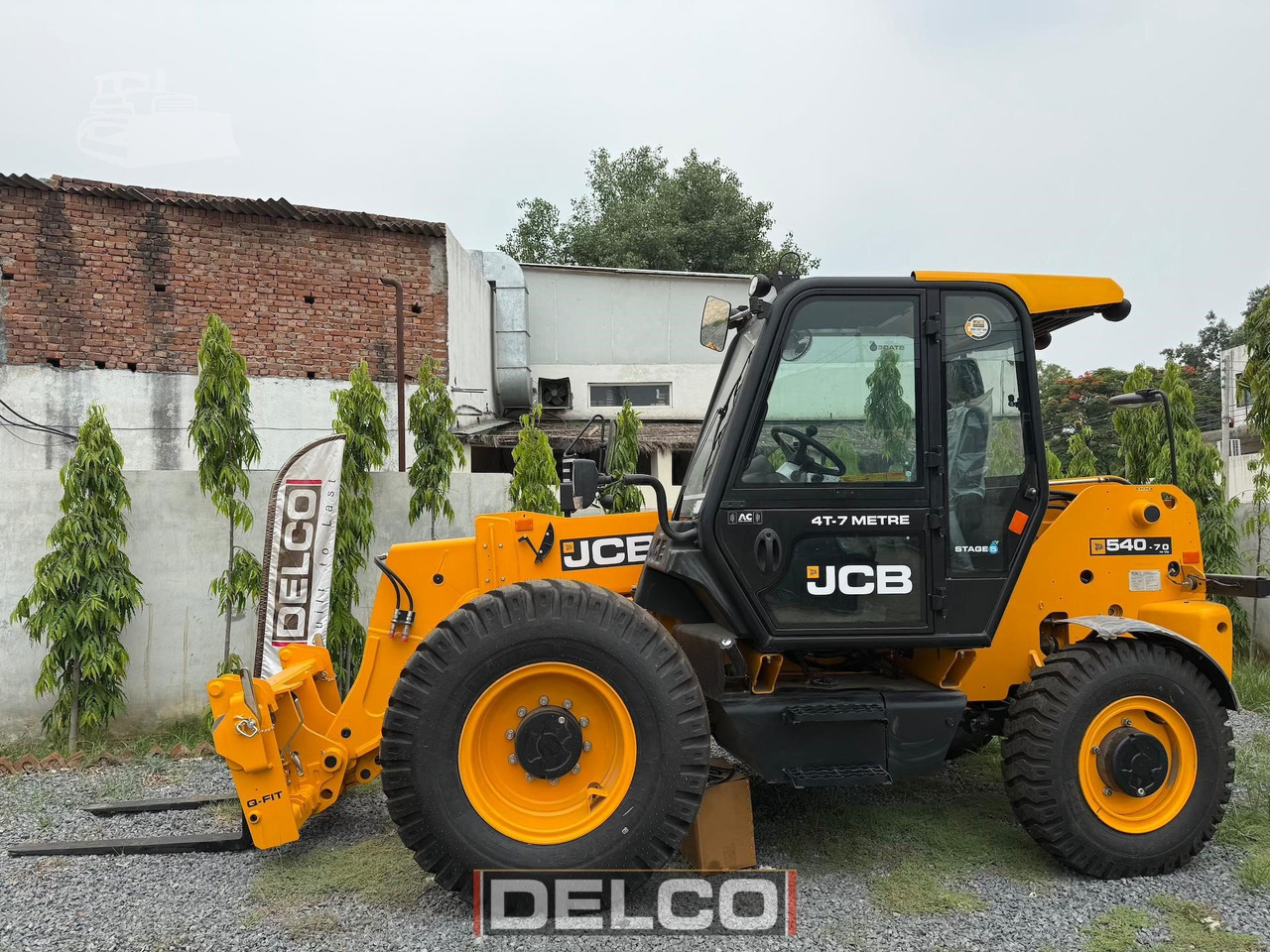 JCB 540-70 - Телескопски ракувач: слика 1 JCB 540-70 - Телескопски ракувач: слика 1