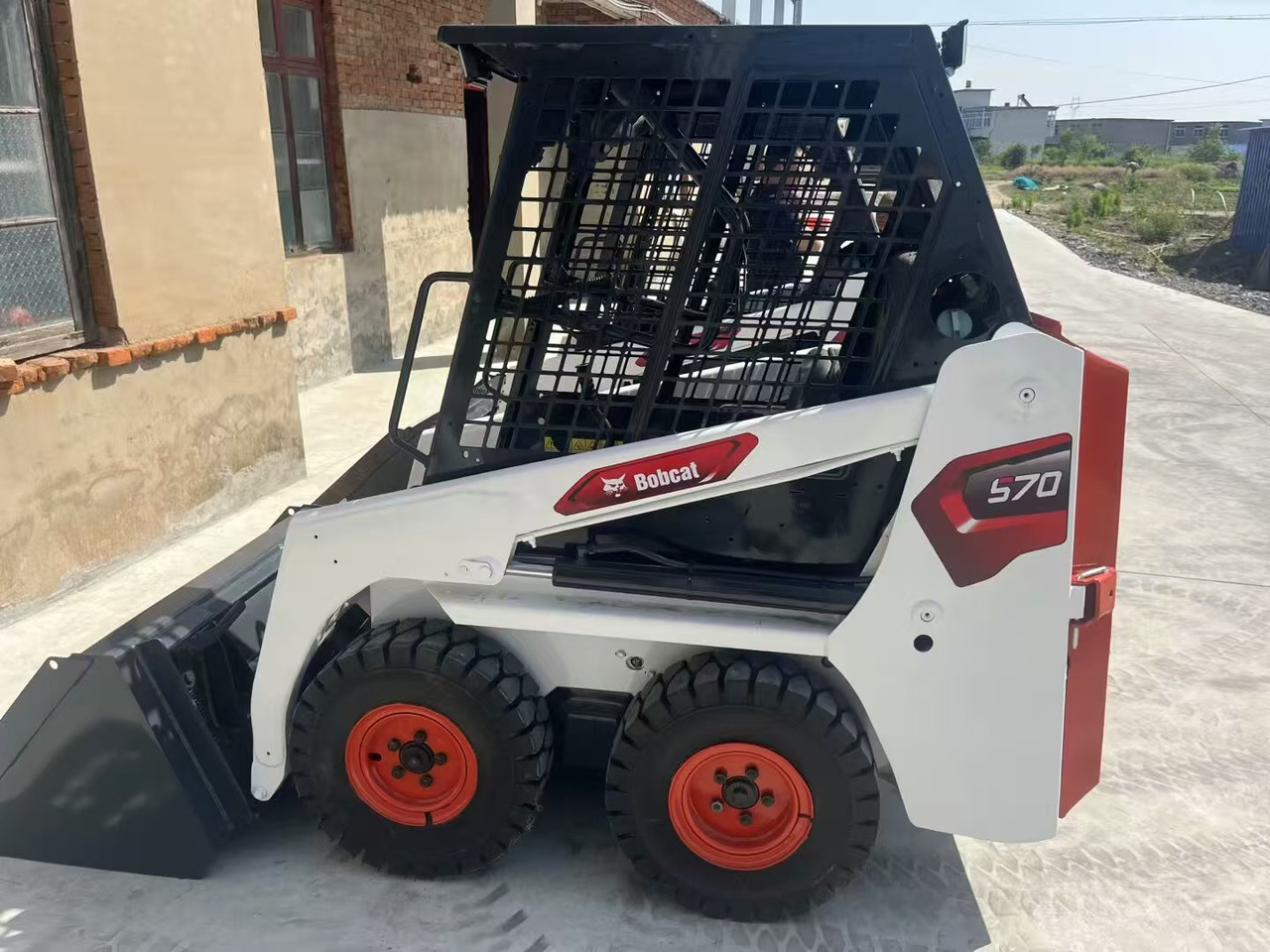 Bobcat S70 - Компактен натоварувач: слика 4 Bobcat S70 - Компактен натоварувач: слика 4