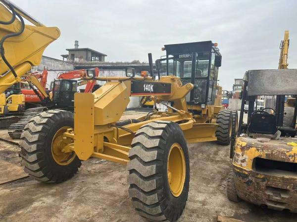 CAT 140K - Компактор: слика 3 CAT 140K - Компактор: слика 3