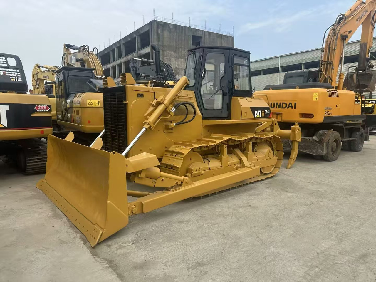CAT D6G - Булдожер: слика 4 CAT D6G - Булдожер: слика 4