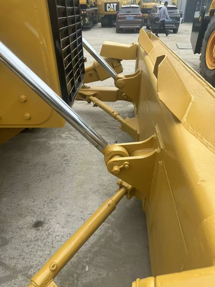 CAT D6G - Булдожер: слика 3 CAT D6G - Булдожер: слика 3