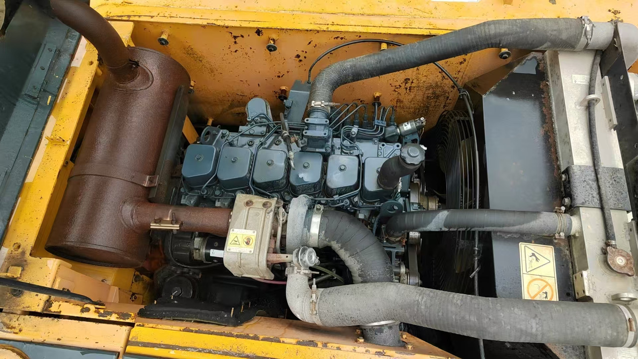 Багер на тркала Hyundai 210: слика 7