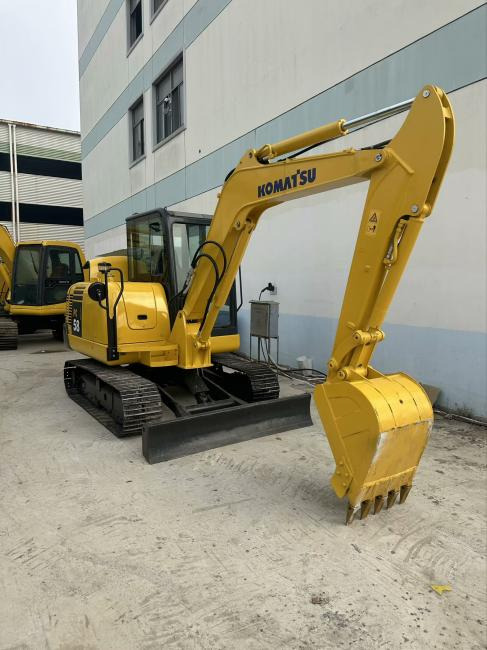 Komatsu PC56 - Мини багер: слика 1 Komatsu PC56 - Мини багер: слика 1