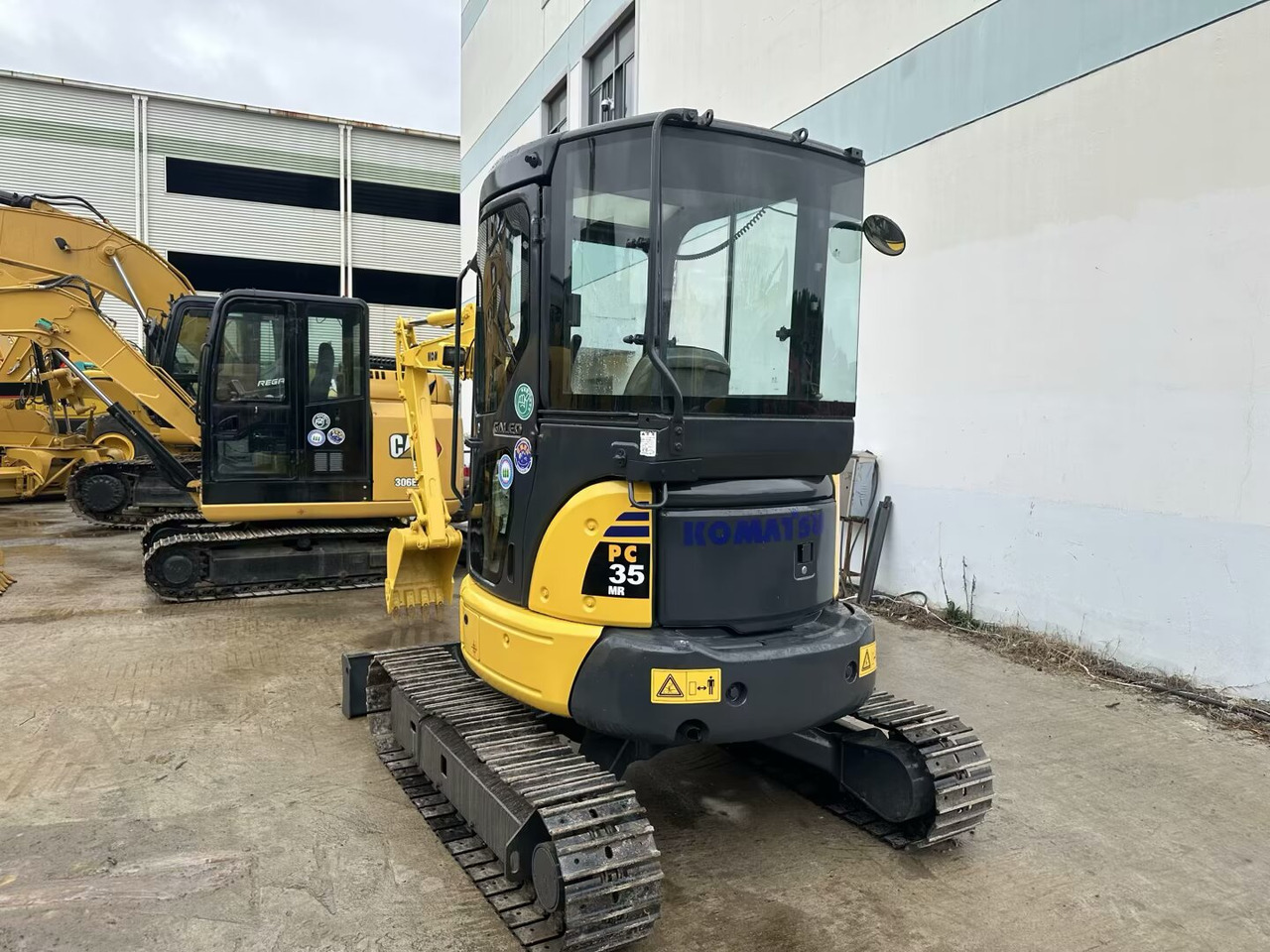 Komatsu pc35MR - Мини багер: слика 5 Komatsu pc35MR - Мини багер: слика 5