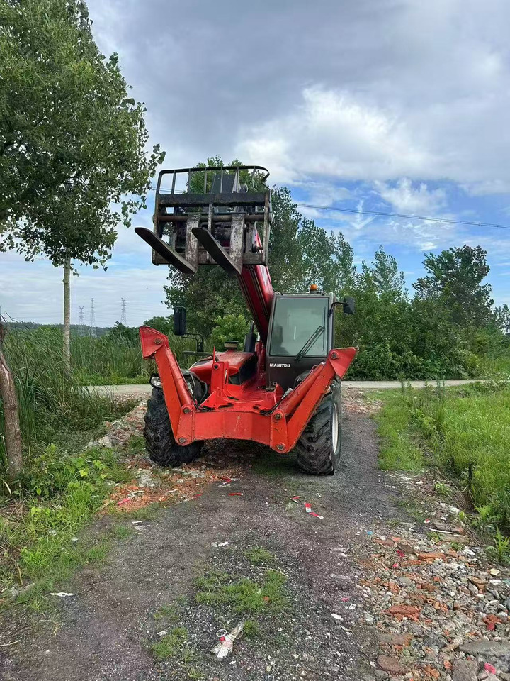 MANITOU MT-1740 - Телескопски ракувач: слика 5 MANITOU MT-1740 - Телескопски ракувач: слика 5