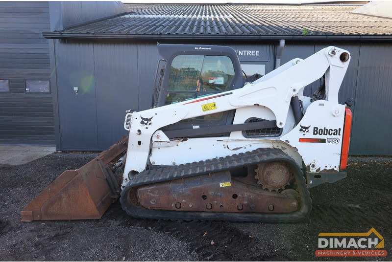Bobcat T870 Bobcat T870 skidsteer on tracks - high flow - airco - high flow - TOP!! - Натоварувач: слика 1 Bobcat T870 Bobcat T870 skidsteer on tracks - high flow - airco - high flow - TOP!! - Натоварувач: слика 1