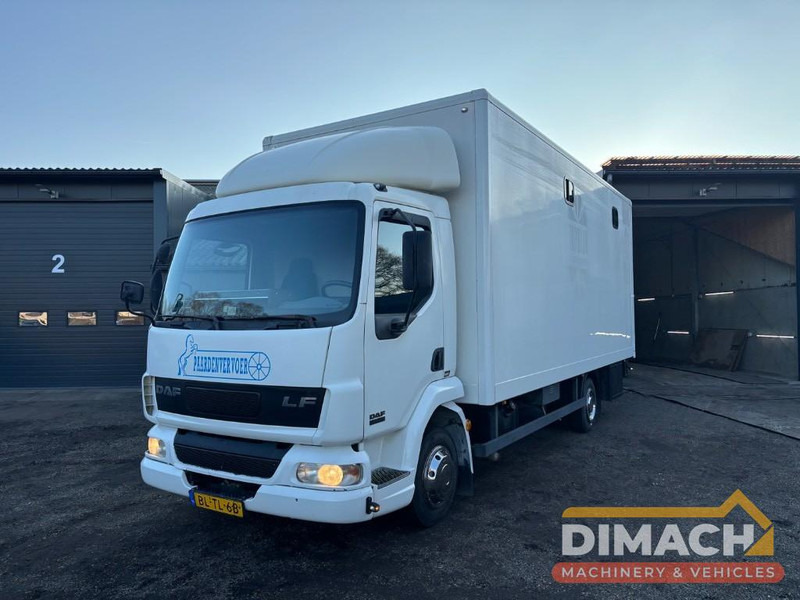 DAF FA LF45.150 4 paards, laadlift. Horsetruck NL truck - Камион за коњи: слика 1 DAF FA LF45.150 4 paards, laadlift. Horsetruck NL truck - Камион за коњи: слика 1