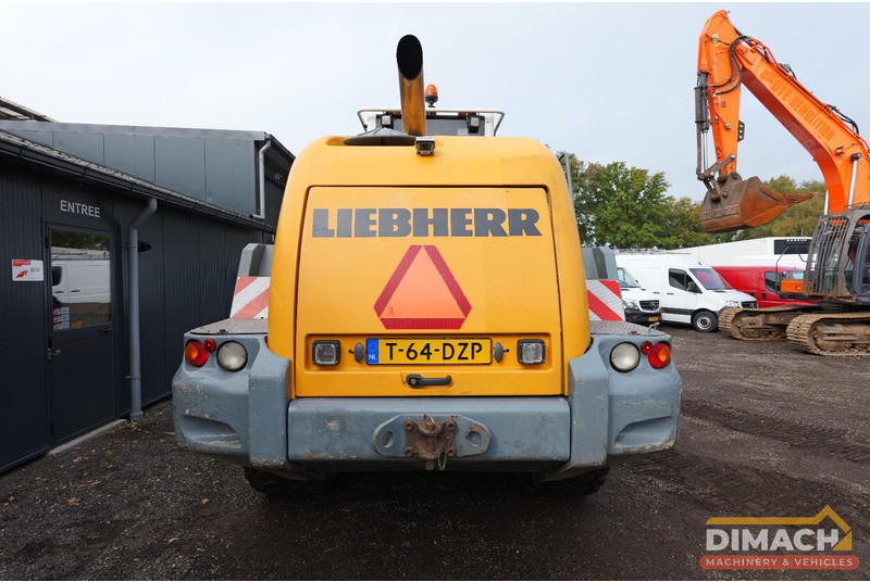 Liebherr L556 Like new!! Airco, quick coupler, skeleton bucket with teeths - Натоварувач: слика 3 Liebherr L556 Like new!! Airco, quick coupler, skeleton bucket with teeths - Натоварувач: слика 3