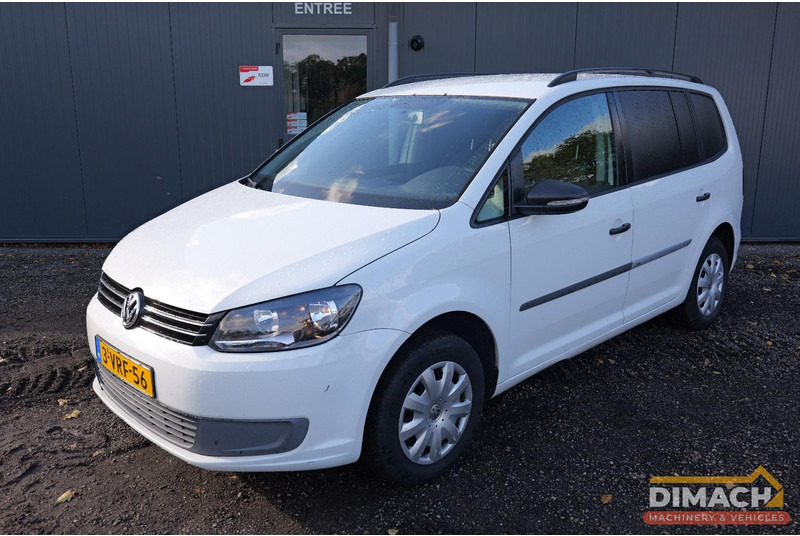 Volkswagen Touran VAN 1.6 TDI 77 KW AUT Volkswagen Touran grijs kenteken DSG automaat diesel - Мало комбе: слика 1 Volkswagen Touran VAN 1.6 TDI 77 KW AUT Volkswagen Touran grijs kenteken DSG automaat diesel - Мало комбе: слика 1
