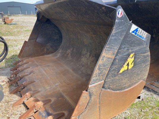 GODET ARDEN SEMI DELTA POUR CHARGEUSE CASE 921 - Корпа: слика 2 GODET ARDEN SEMI DELTA POUR CHARGEUSE CASE 921 - Корпа: слика 2