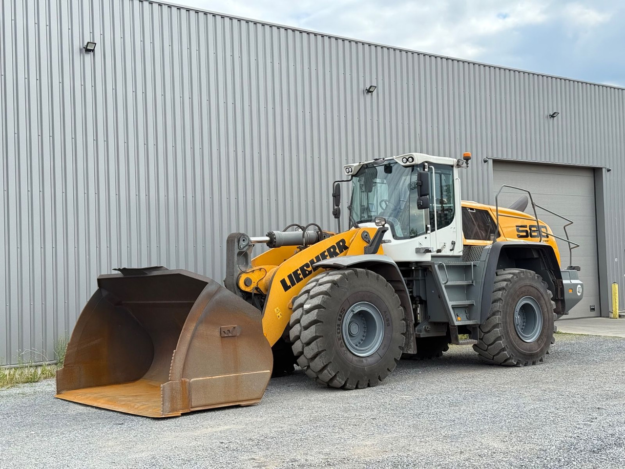 Liebherr L580 X Power - Натоварувач на тркала: слика 4 Liebherr L580 X Power - Натоварувач на тркала: слика 4