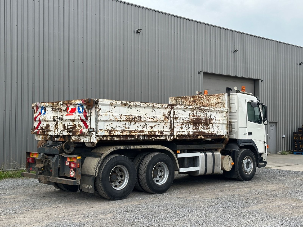 Volvo FM 420 - Камион со кука за подигање: слика 3 Volvo FM 420 - Камион со кука за подигање: слика 3
