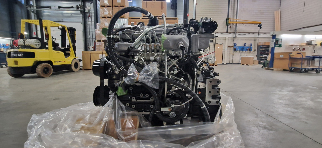 Isuzu 4HK1XYSJ-01-02-03 - Мотор за Багер: слика 1 Isuzu 4HK1XYSJ-01-02-03 - Мотор за Багер: слика 1