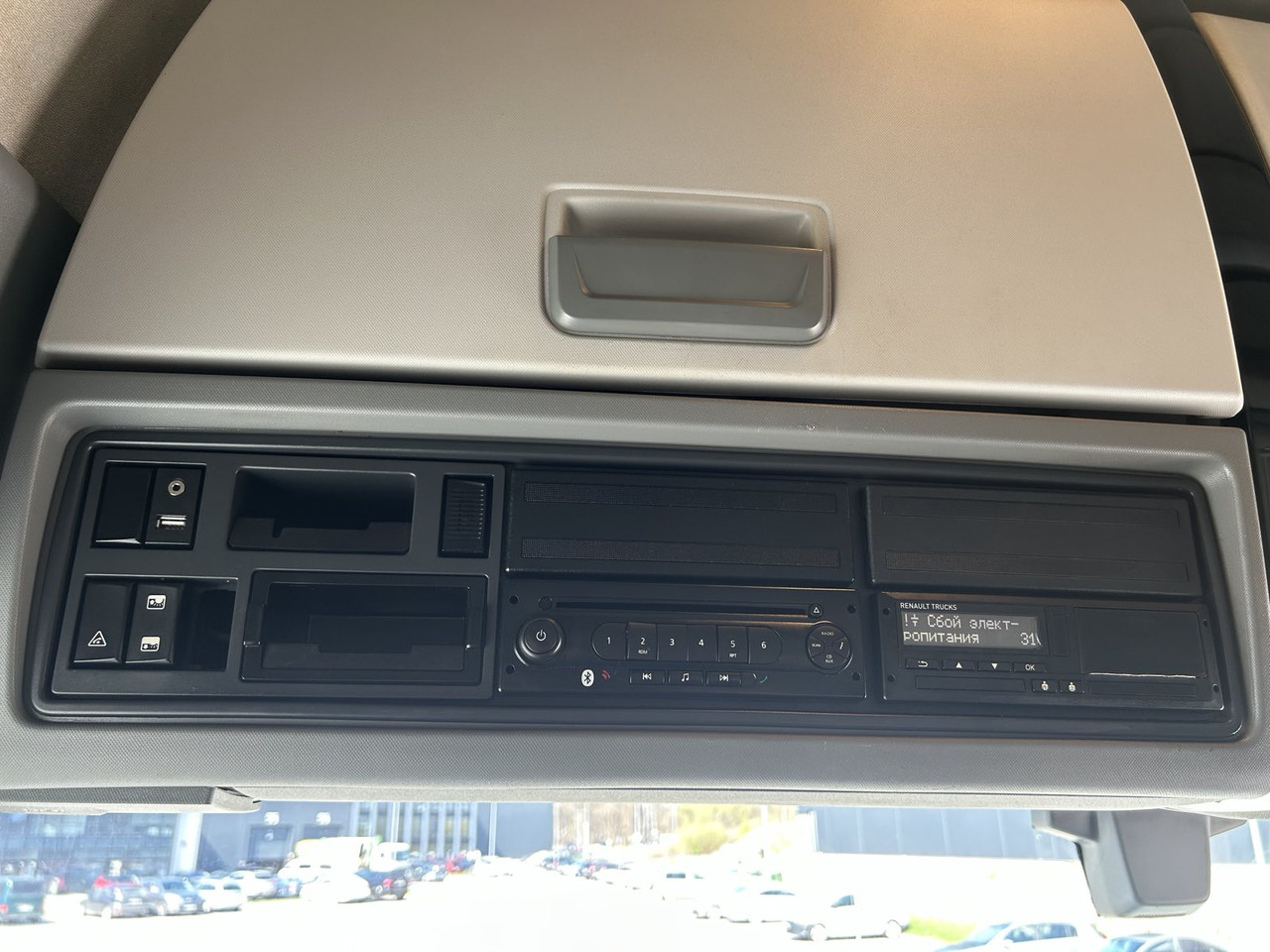 Камион влекач Renault T520: слика 13