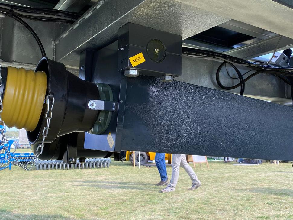 Нов Распрскувач на арско ѓубриво Auto-Agro Miststreuer / Manure spreader / Epandeur à fumier / Rimorchio spandiconcime / Разбрасыватель органических удобрений / Rozrzutnik obornika Tandem N268: слика 12