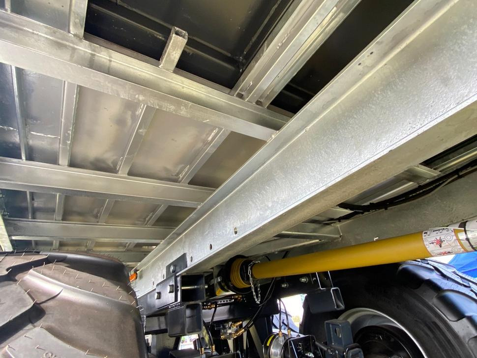 Нов Распрскувач на арско ѓубриво Auto-Agro Miststreuer / Manure spreader / Epandeur à fumier / Rimorchio spandiconcime / Разбрасыватель органических удобрений / Rozrzutnik obornika Tandem N268: слика 11