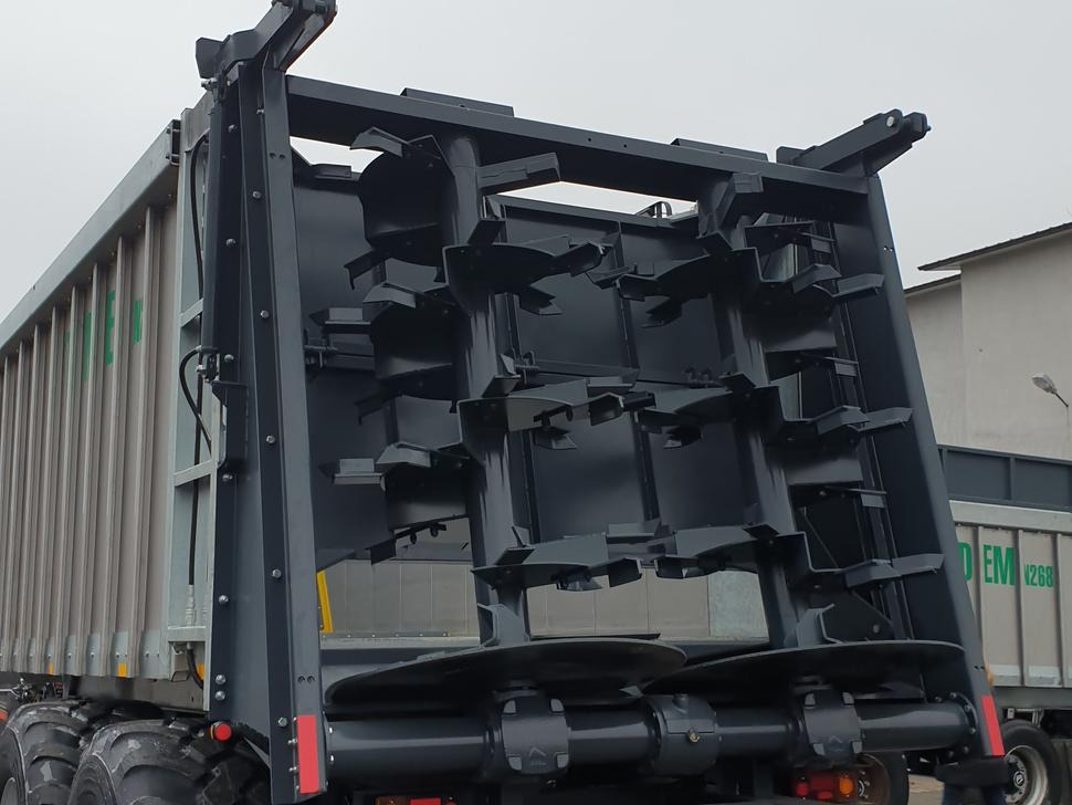 Нов Распрскувач на арско ѓубриво Auto-Agro Miststreuer / Manure spreader / Epandeur à fumier / Rimorchio spandiconcime / Разбрасыватель органических удобрений / Rozrzutnik obornika Tandem N268: слика 23
