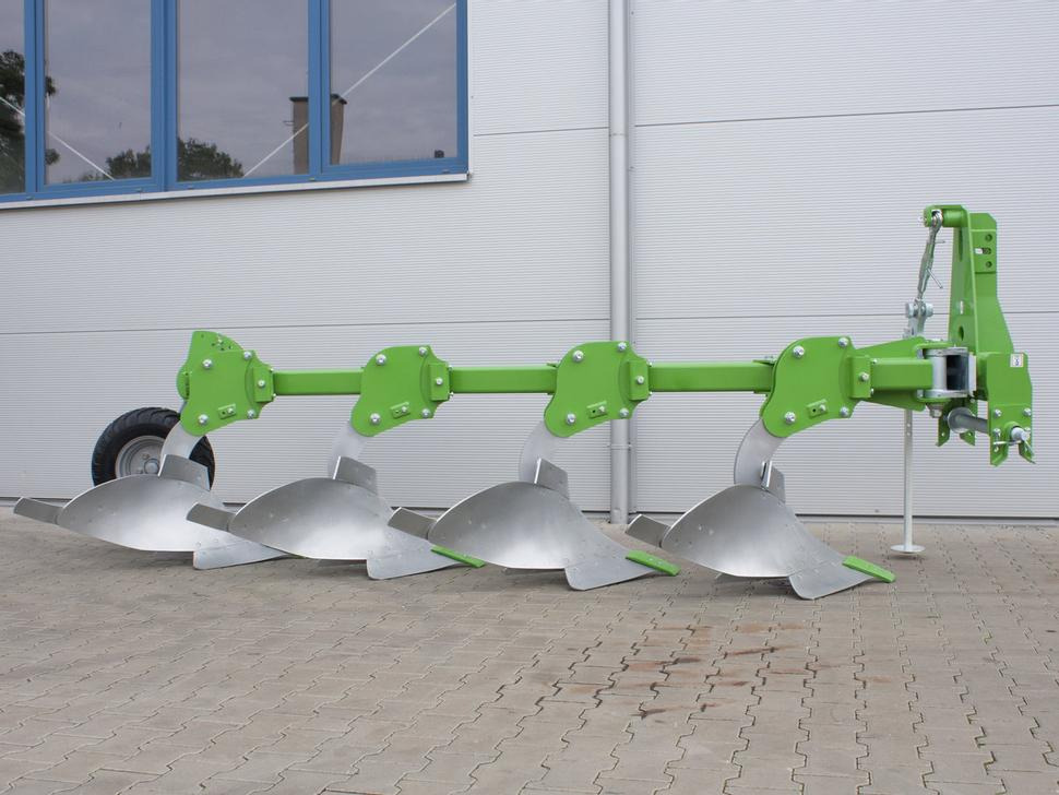 Bomet Pflüge / Single-beam plow / Charrue mono-poutre / Aratro / Плуг / Pług jednobelkowy Libra 3+1 - Плуг: слика 2 Bomet Pflüge / Single-beam plow / Charrue mono-poutre / Aratro / Плуг / Pług jednobelkowy Libra 3+1 - Плуг: слика 2