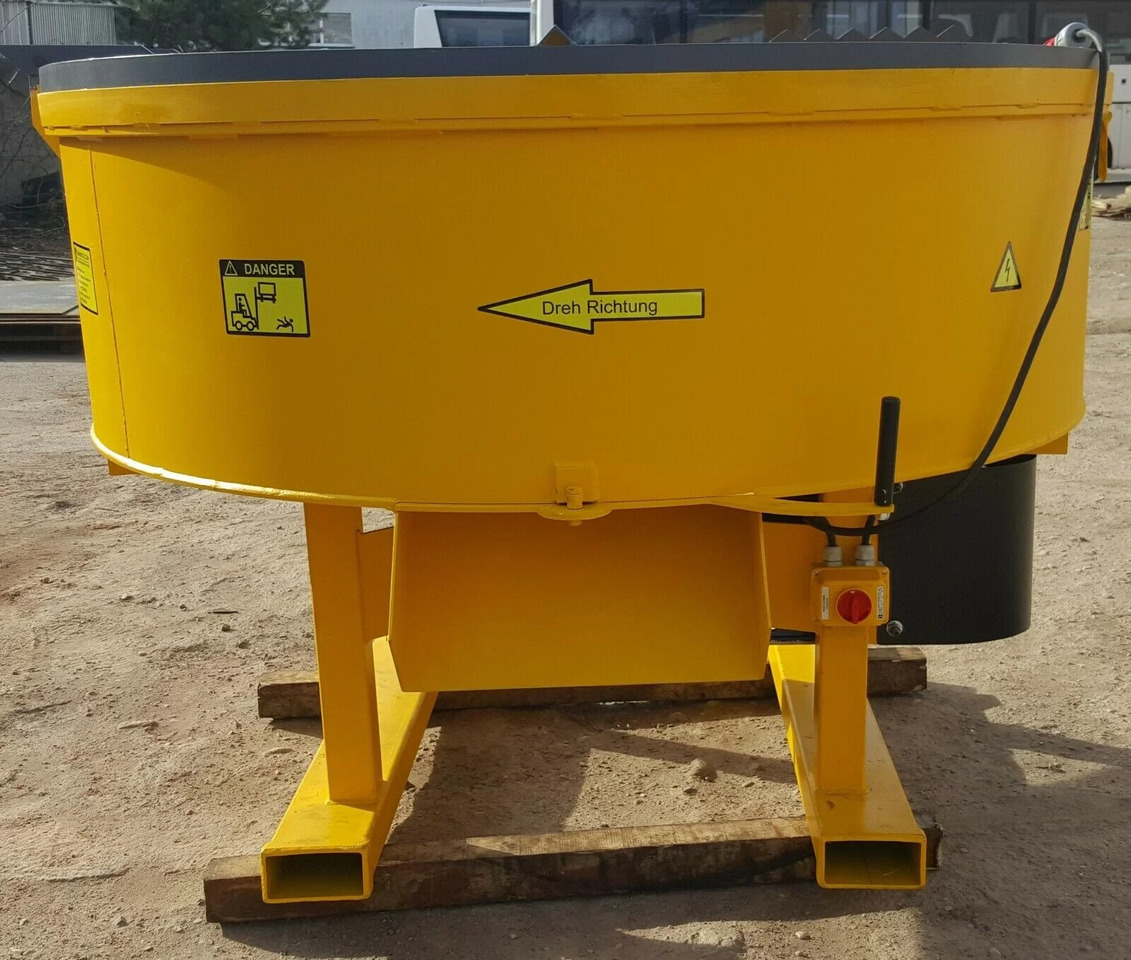DC Betonmischer / Electric concrete mixer / Malaxeur à béton électrique / Betoniera / Бетономешалка с электроприводом / Betoniarka elektryczna 1000 l - Бетонска база: слика 2 DC Betonmischer / Electric concrete mixer / Malaxeur à béton électrique / Betoniera / Бетономешалка с электроприводом / Betoniarka elektryczna 1000 l - Бетонска база: слика 2