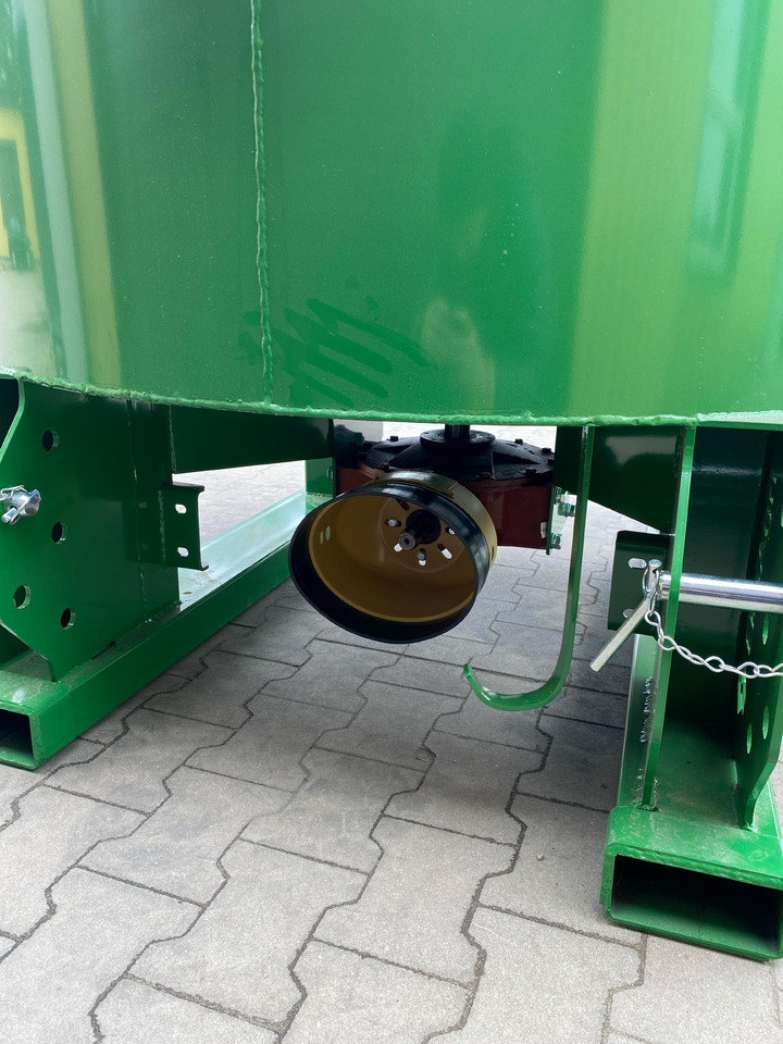 DC Betonmischer / Hydraulic concrete mixer / Malaxeur à béton hydraulique / Betoniera / Бетономешалка с гидравлическим приводом / Betoniarka hydrauliczna 800 l - Мешалка за бетон: слика 4 DC Betonmischer / Hydraulic concrete mixer / Malaxeur à béton hydraulique / Betoniera / Бетономешалка с гидравлическим приводом / Betoniarka hydrauliczna 800 l - Мешалка за бетон: слика 4