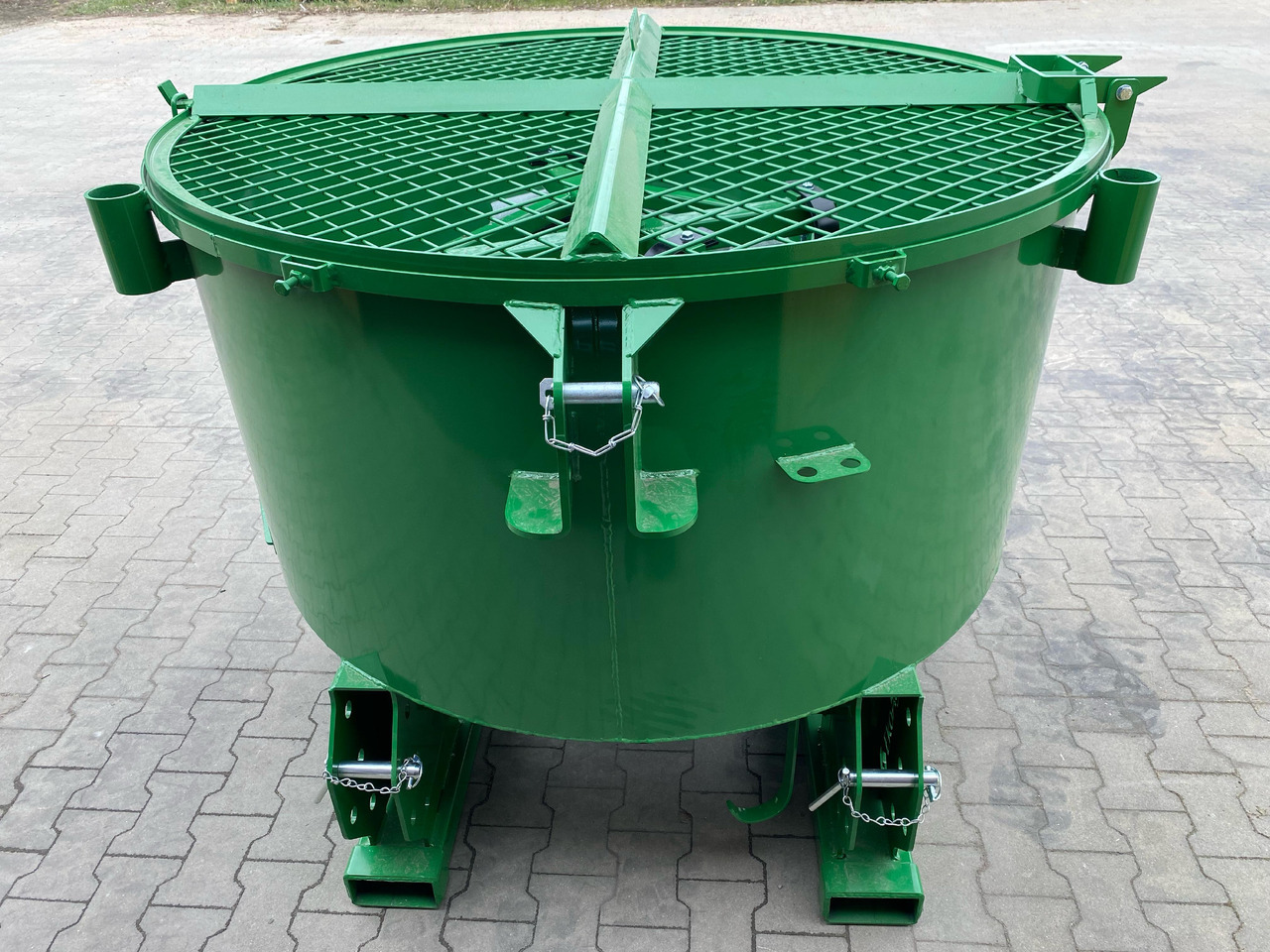 DC Betonmischer / Hydraulic concrete mixer / Malaxeur à béton hydraulique / Betoniera / Бетономешалка с гидравлическим приводом / Betoniarka hydrauliczna 800 l - Мешалка за бетон: слика 1 DC Betonmischer / Hydraulic concrete mixer / Malaxeur à béton hydraulique / Betoniera / Бетономешалка с гидравлическим приводом / Betoniarka hydrauliczna 800 l - Мешалка за бетон: слика 1