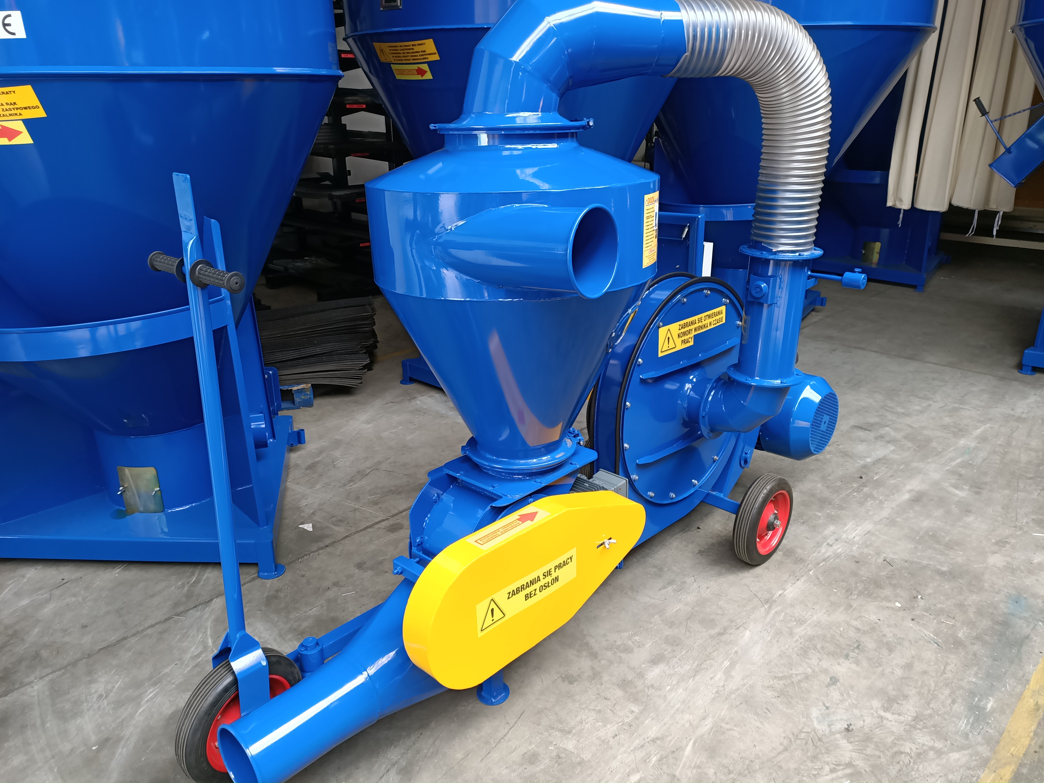 Dozamech Saug-Druckgebläse / Suction and pressure blower / Suceuse à grains / Trasportatore / Пневматический вдуватель / Dmuchawa ssąco-tłocząca T-420 - Транспортер: слика 1 Dozamech Saug-Druckgebläse / Suction and pressure blower / Suceuse à grains / Trasportatore / Пневматический вдуватель / Dmuchawa ssąco-tłocząca T-420 - Транспортер: слика 1