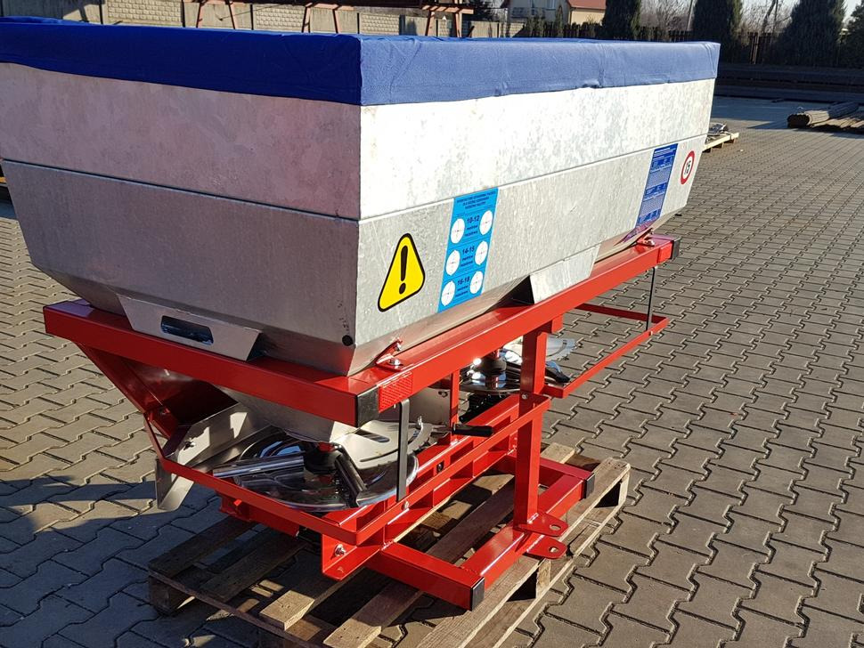 Grass-Rol Düngerstreuer / Fertilizer spreader / Epandeur d'engrais / Spandiconcime / Разбрасыватель минеральных удобрений / Rozsiewacz nawozu 600 l - Распрскувач на вештачко ѓубриво: слика 5 Grass-Rol Düngerstreuer / Fertilizer spreader / Epandeur d'engrais / Spandiconcime / Разбрасыватель минеральных удобрений / Rozsiewacz nawozu 600 l - Распрскувач на вештачко ѓубриво: слика 5