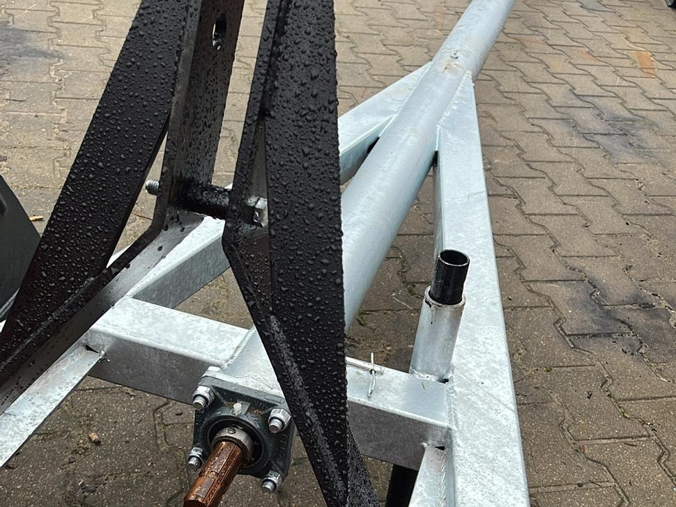 METAL-TECHNIK Güllemixer / Slurry agitator / Agitateur de lisier / Miscelatore / Смеситель жидкого удобрения / Mieszadło do gnojowicy 5,4 m - Опрема за наѓубрување: слика 3 METAL-TECHNIK Güllemixer / Slurry agitator / Agitateur de lisier / Miscelatore / Смеситель жидкого удобрения / Mieszadło do gnojowicy 5,4 m - Опрема за наѓубрување: слика 3