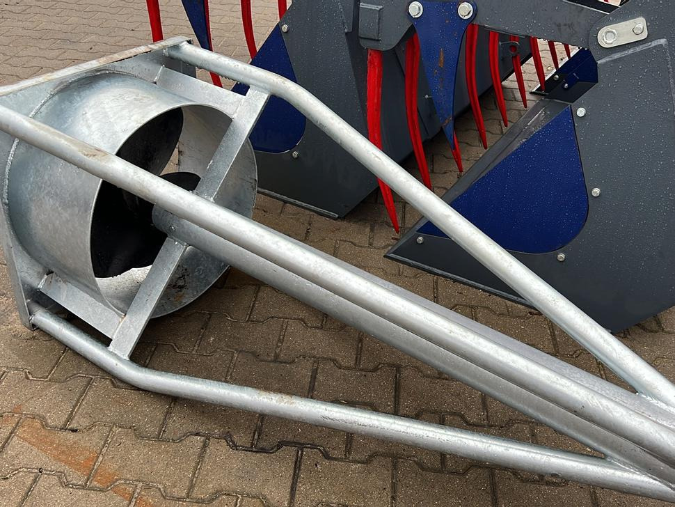 METAL-TECHNIK Güllemixer / Slurry agitator / Agitateur de lisier / Miscelatore / Смеситель жидкого удобрения / Mieszadło do gnojowicy 5,4 m - Опрема за наѓубрување: слика 1 METAL-TECHNIK Güllemixer / Slurry agitator / Agitateur de lisier / Miscelatore / Смеситель жидкого удобрения / Mieszadło do gnojowicy 5,4 m - Опрема за наѓубрување: слика 1