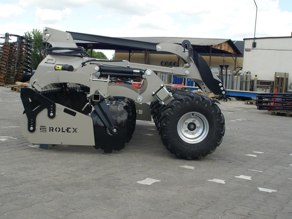 Нов Ситнач со дискови ROLEX Scheibenegge /  Disc harrow with hydropack and tire roller / Dechaumeur à disques / Erpice a dischi / Дисковая борона с гидропаком и колёсным катком / Agregat talerzowy uprawowy z hydropackiem i: слика 17
