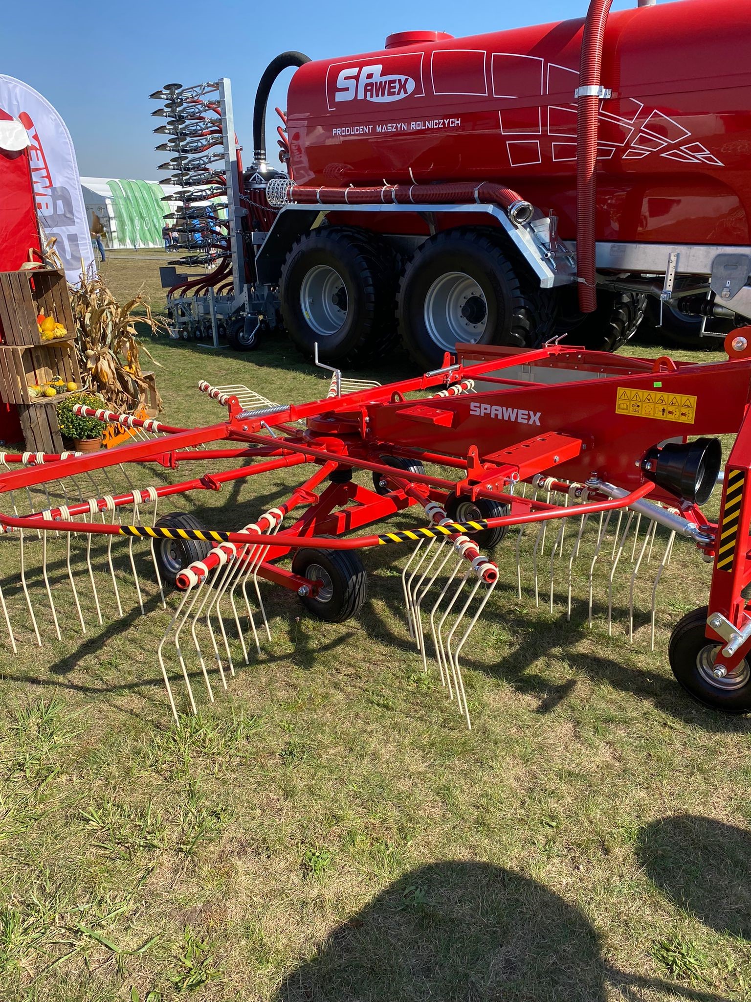 Spawex Kreiselschwader / Rake / Andaineur / Rastrillo / Rastrello / Zgrabiarka 4,5 m - Превртувач и гребло: слика 5 Spawex Kreiselschwader / Rake / Andaineur / Rastrillo / Rastrello / Zgrabiarka 4,5 m - Превртувач и гребло: слика 5