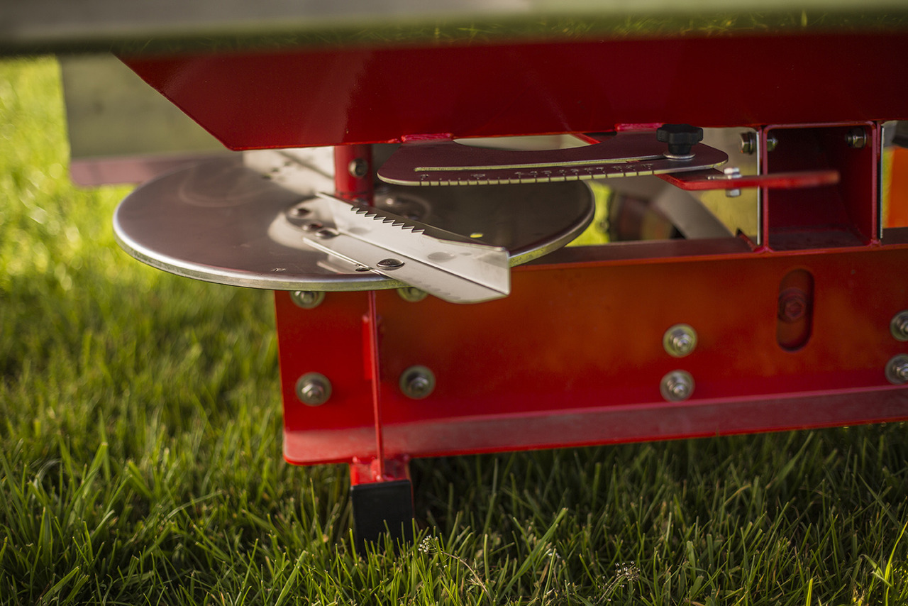 WOPROL Düngerstreuer / Fertilizer spreader / Epandeur d'engrais / Rozsiewacz nawozów 600 kg - Распрскувач на вештачко ѓубриво: слика 2 WOPROL Düngerstreuer / Fertilizer spreader / Epandeur d'engrais / Rozsiewacz nawozów 600 kg - Распрскувач на вештачко ѓубриво: слика 2
