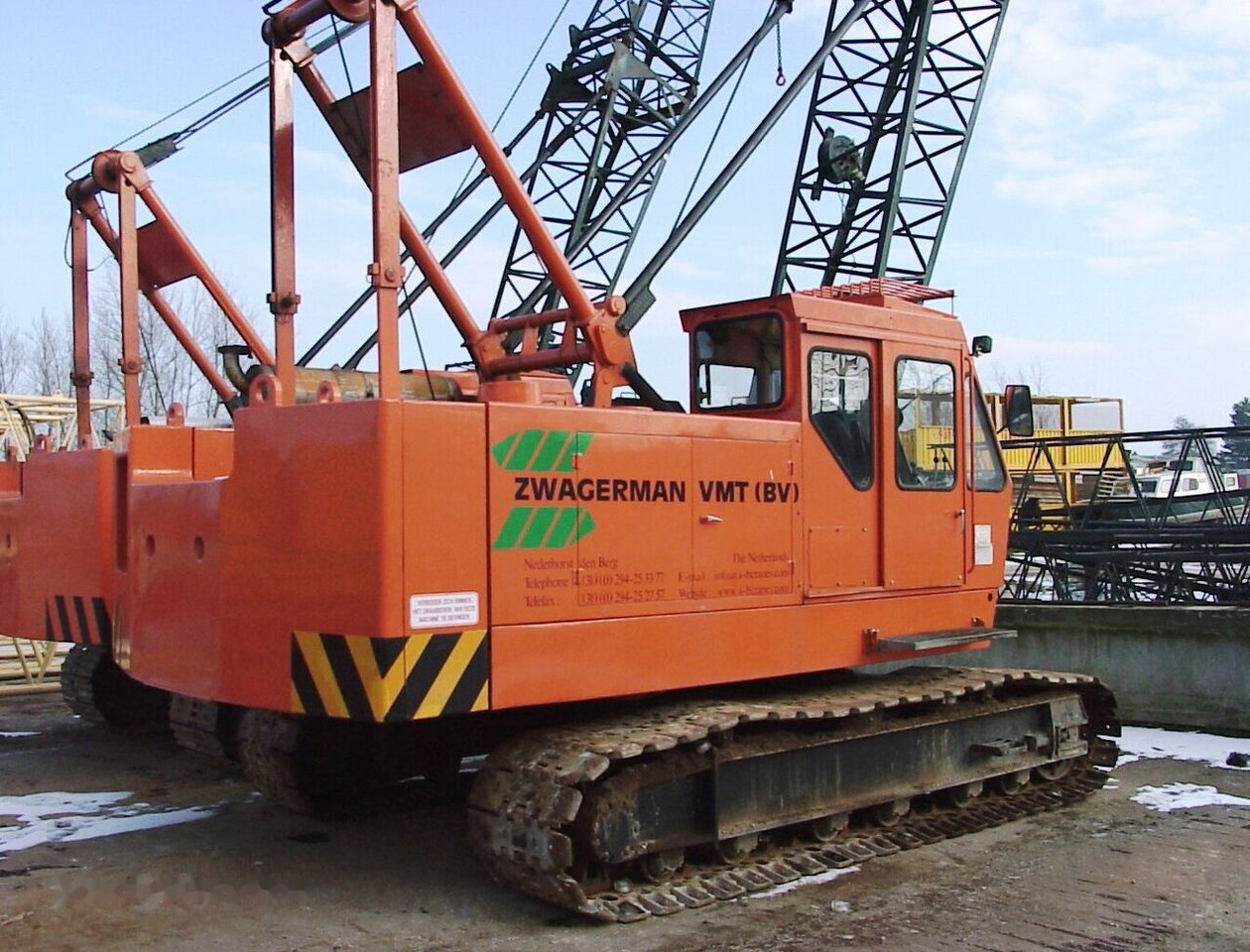 Hitachi KH 100 - Кран со гасеници: слика 3 Hitachi KH 100 - Кран со гасеници: слика 3