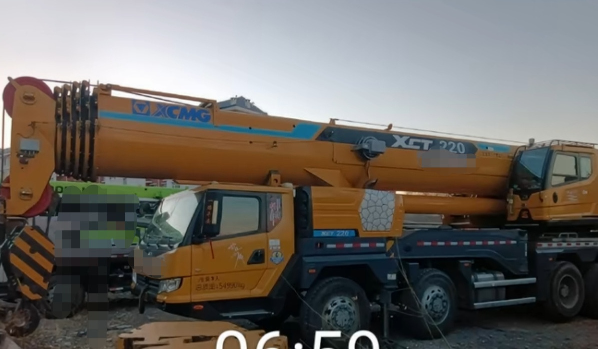 XCMG XCMG XCMG - Мобилен кран: слика 3 XCMG XCMG XCMG - Мобилен кран: слика 3