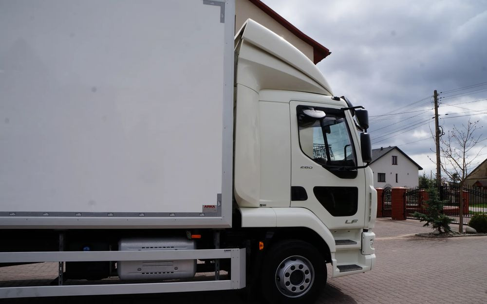 DAF LF 260 EURO 6 14 TON KONTENER BOK OTWIERANY 15 PALET 112 TYS KM - Камион сандучар: слика 5 DAF LF 260 EURO 6 14 TON KONTENER BOK OTWIERANY 15 PALET 112 TYS KM - Камион сандучар: слика 5