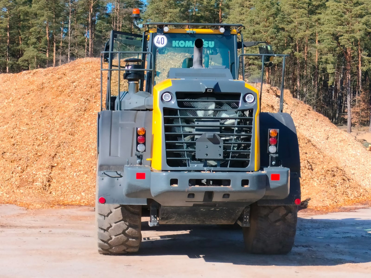 KOMATSU WA380 - Натоварувач на тркала: слика 5 KOMATSU WA380 - Натоварувач на тркала: слика 5