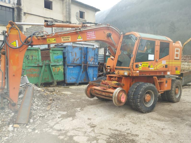 CASE Pelle Rail Route (PRIX POSSIBLE POUR LE LOT) - Багер на тркала: слика 3 CASE Pelle Rail Route (PRIX POSSIBLE POUR LE LOT) - Багер на тркала: слика 3
