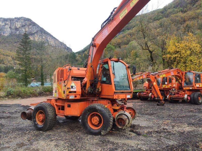 CASE Pelle Rail Route (PRIX POSSIBLE POUR LE LOT) - Багер на тркала: слика 5 CASE Pelle Rail Route (PRIX POSSIBLE POUR LE LOT) - Багер на тркала: слика 5
