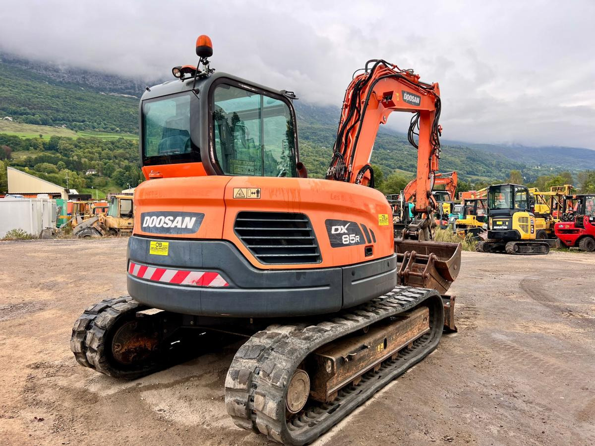 Doosan DX80R PELLE A CHENILLES 8,5T - Багер гасеничар: слика 5 Doosan DX80R PELLE A CHENILLES 8,5T - Багер гасеничар: слика 5