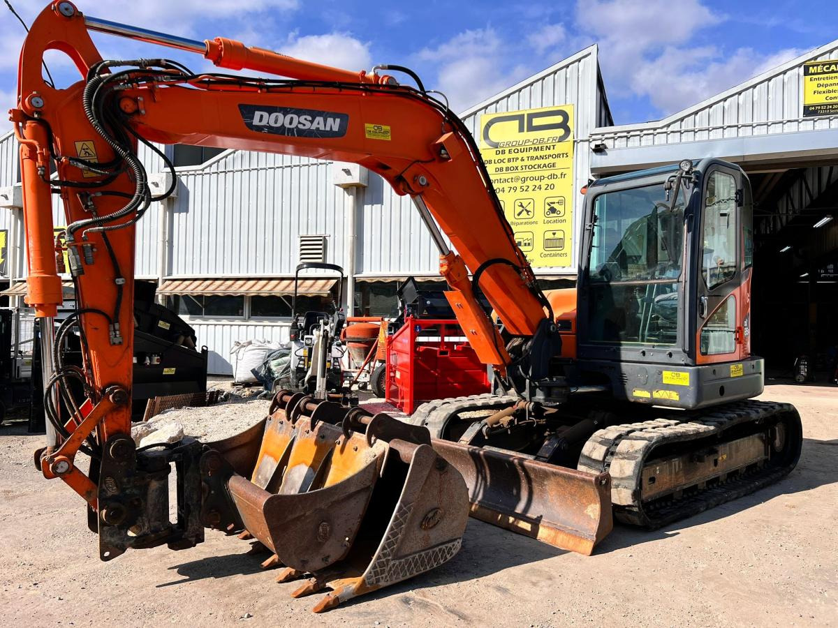 Doosan DX85R-3 PELLE A CHENILLES 8,5T PELLE A CHENILLES 8,5T - Багер гасеничар: слика 1 Doosan DX85R-3 PELLE A CHENILLES 8,5T PELLE A CHENILLES 8,5T - Багер гасеничар: слика 1