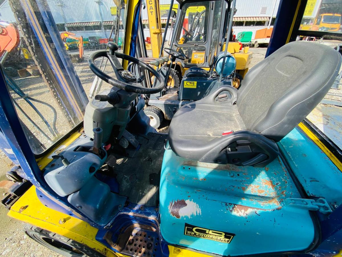 KOMATSU Chariot élévateur diesel FD30T14 - Дизел вилушкар: слика 5 KOMATSU Chariot élévateur diesel FD30T14 - Дизел вилушкар: слика 5