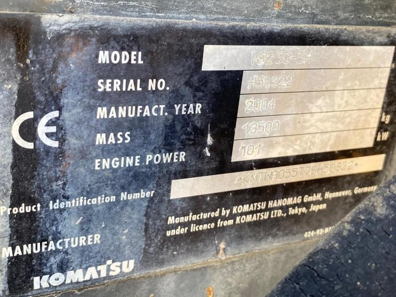 Натоварувач на тркала Komatsu WA250-5H Chargeuse à pneus: слика 15