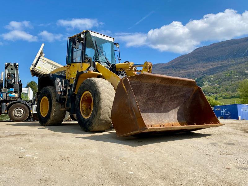 Натоварувач на тркала Komatsu WA250-5H Chargeuse à pneus: слика 7