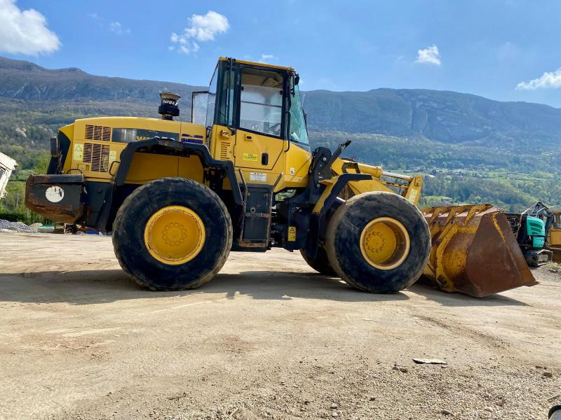 Натоварувач на тркала Komatsu WA250-5H Chargeuse à pneus: слика 6