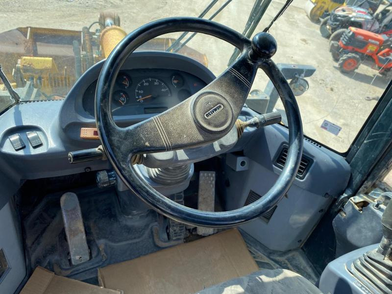 Натоварувач на тркала Komatsu WA250-5H Chargeuse à pneus: слика 11