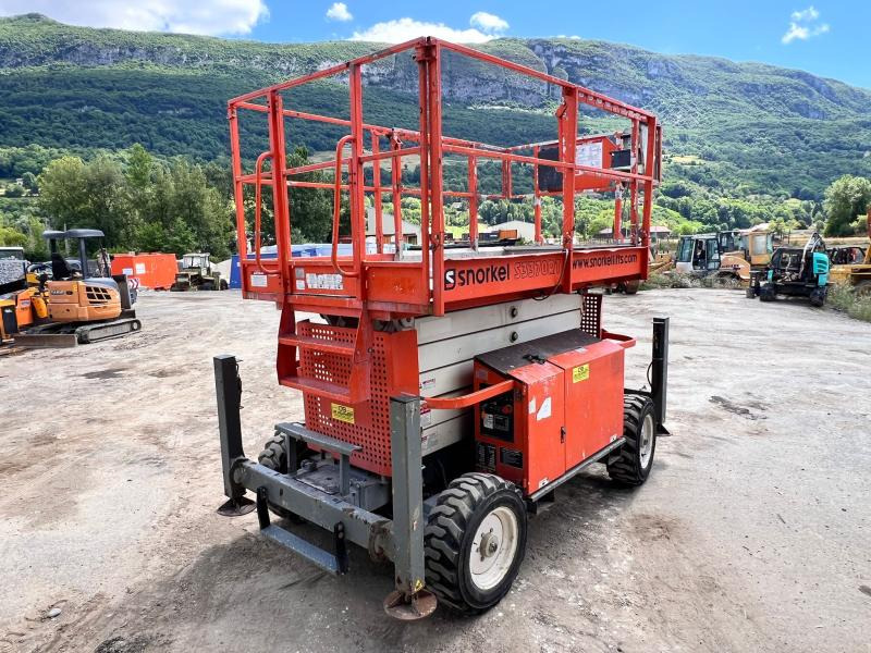 Snorkel S3370RT NACELLE CISEAUX 12M 4X4 DIESEL - Кревач ножица: слика 5 Snorkel S3370RT NACELLE CISEAUX 12M 4X4 DIESEL - Кревач ножица: слика 5