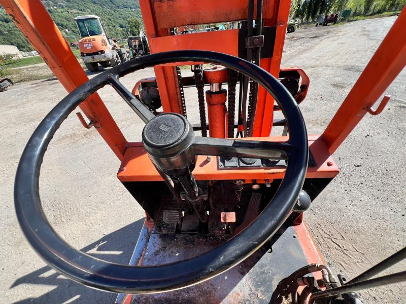 Toyota FN700 Chariot élévateur à gaz 700Kg - Плински вилушкар: слика 5 Toyota FN700 Chariot élévateur à gaz 700Kg - Плински вилушкар: слика 5