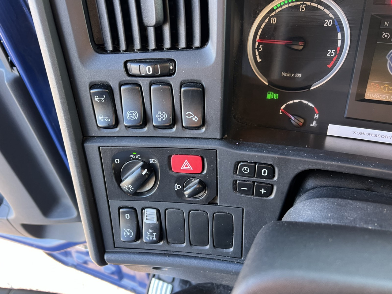 Камион влекач SCANIA R450: слика 16