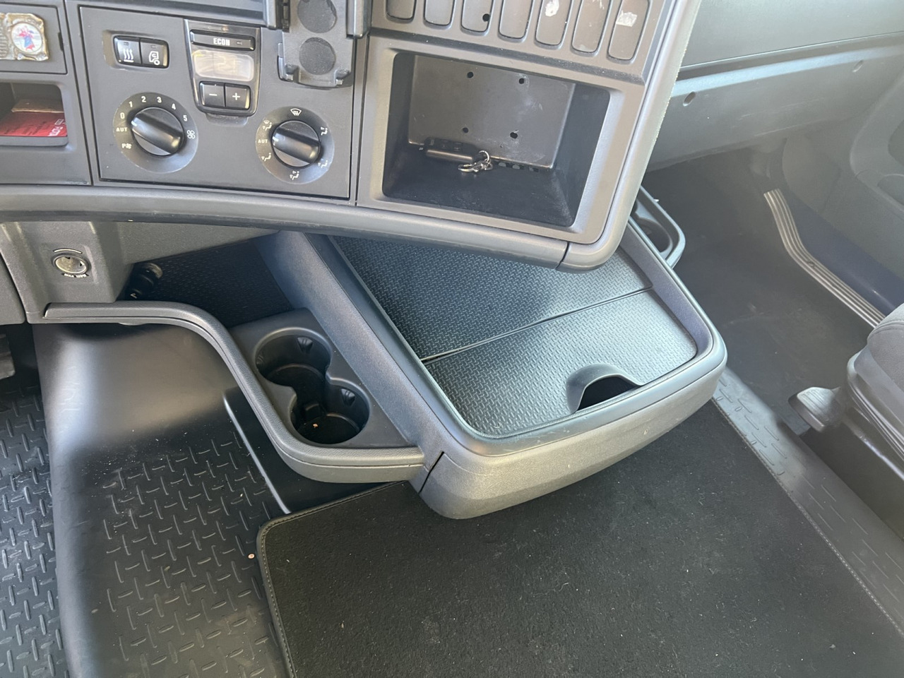 Камион влекач SCANIA R450: слика 19